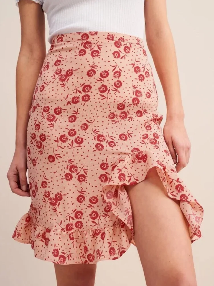 Female Retro Print Split Ruffle Edge Skirts French Hip Hugging Short Skirt for Women Clothing
Female Retro Print Split Ruffle Edge Skirts French Hip Hugging Short Skirt for Women Clothing