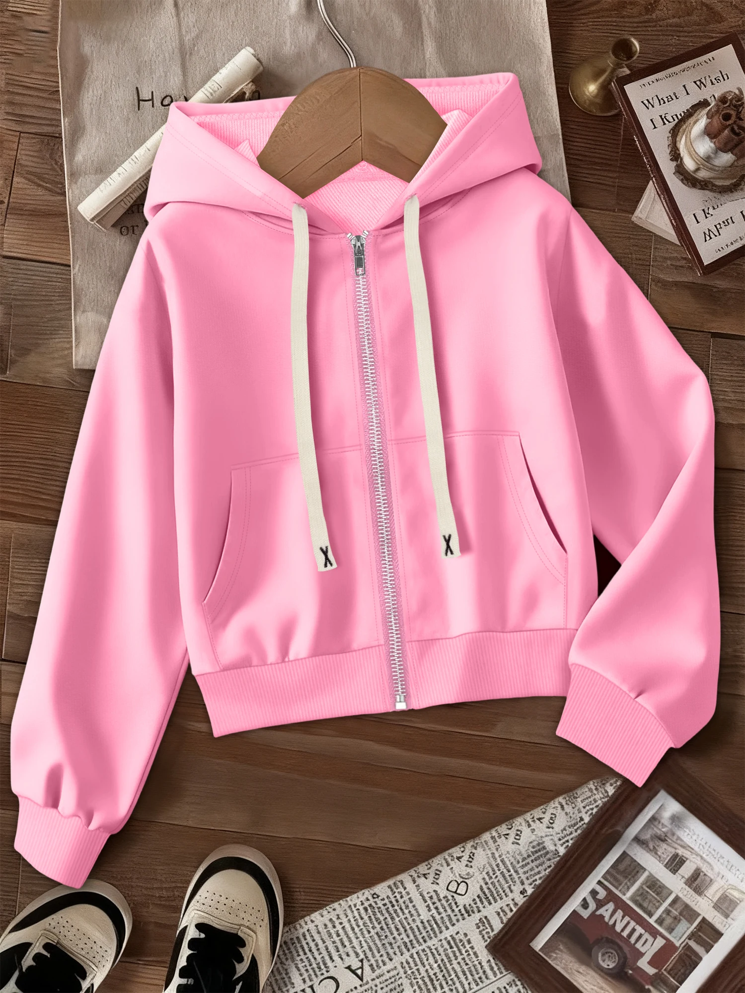 New Women Cropped Zip Up Hooded Sweatshirt, Long Sleeve Drawstring Jacket, Casual Streetwear For Daily Outings
New Women Cropped Zip Up Hooded Sweatshirt, Long Sleeve Drawstring Jacket, Casual Streetwear For Daily Outings