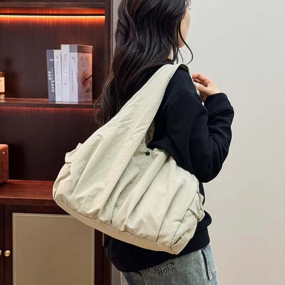 Casual Nylon Shoulder Bag Double Zipper Design Multi-Pocket Versatile Commuting Handbag Solid Color Polyester
Casual Nylon Shoulder Bag Double Zipper Design Multi-Pocket Versatile Commuting Handbag Solid Color Polyester
