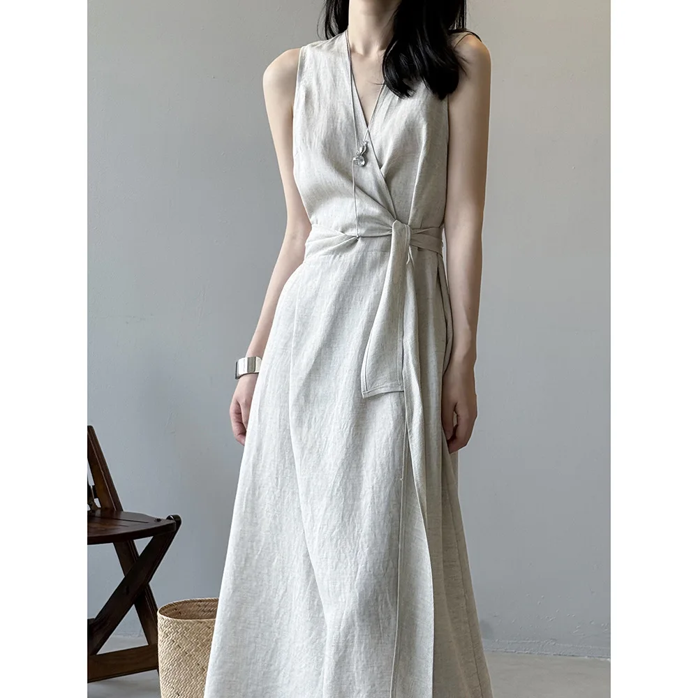 French dress 2025 Tencel linen sleeveless vest V-neck dress summer Korean fashion versatile dress
French dress 2025 Tencel linen sleeveless vest V-neck dress summer Korean fashion versatile dress
