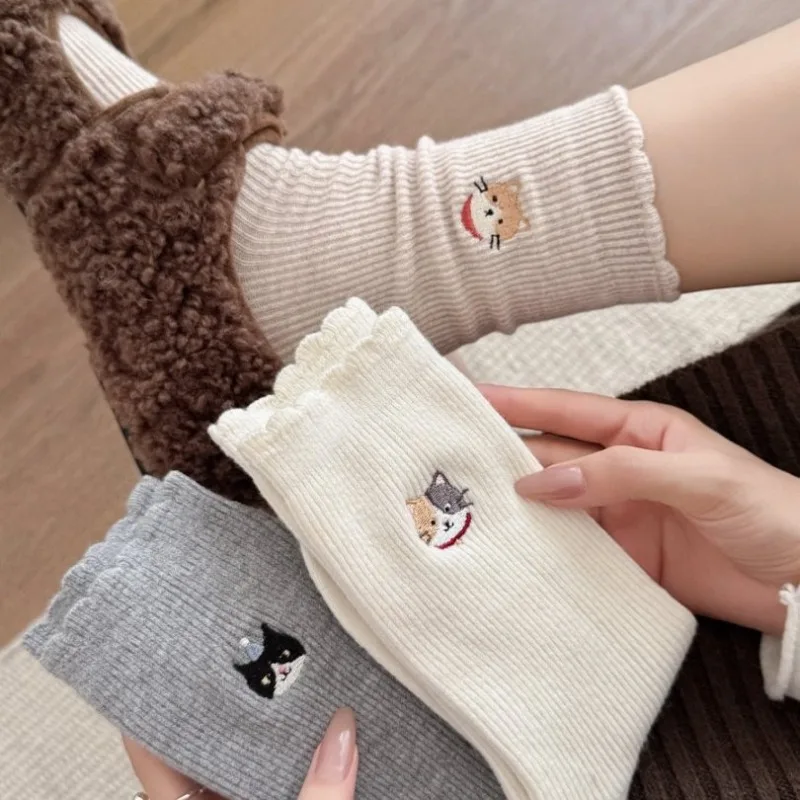 5 pairs Women Socks Fashionable versatile Cute New Trendy Comfortable Cartoon Socks Embroidery Breathable Casual Crew Socks
5 pairs Women Socks Fashionable versatile Cute New Trendy Comfortable Cartoon Socks Embroidery Breathable Casual Crew Socks