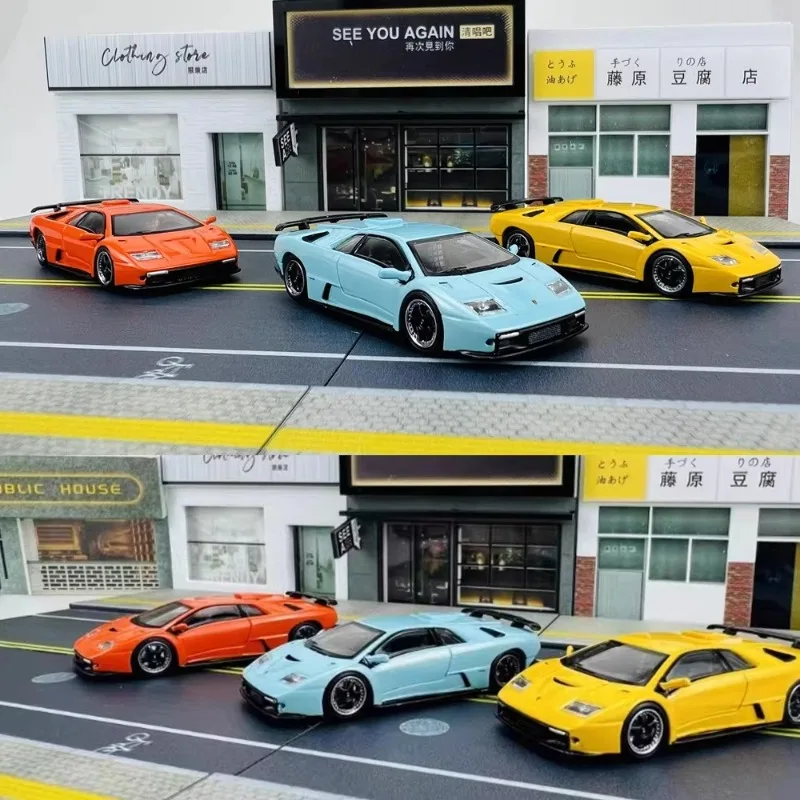 In stock 1:64 Lamborghini Diablo GT die-cast alloy car model with openable back cover, boy gift toy, adult decorative item.
In stock 1:64 Lamborghini Diablo GT die-cast alloy car model with openable back cover, boy gift toy, adult decorative item.