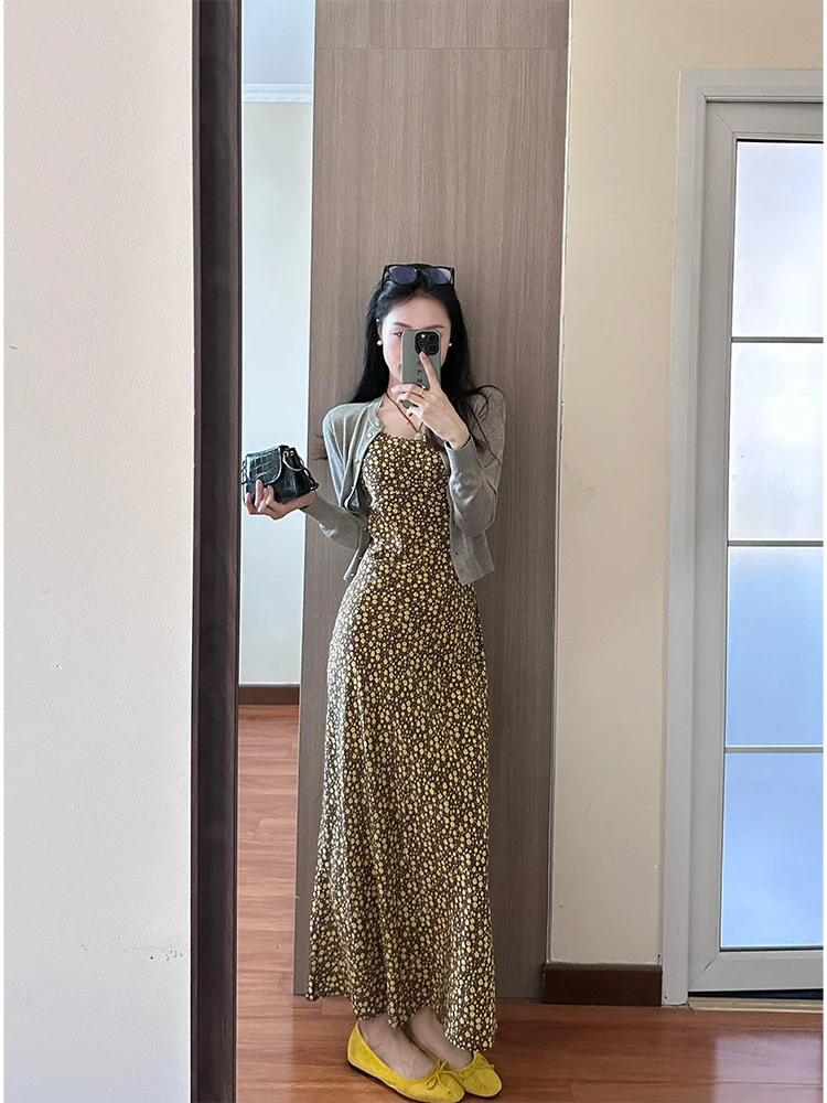 Elegant Summer Grey Long Sleeve Open Cardigan Top with Floral Strap Dress Two Piece Set Luxury Fashion for Young Women
Elegant Summer Grey Long Sleeve Open Cardigan Top with Floral Strap Dress Two Piece Set Luxury Fashion for Young Women