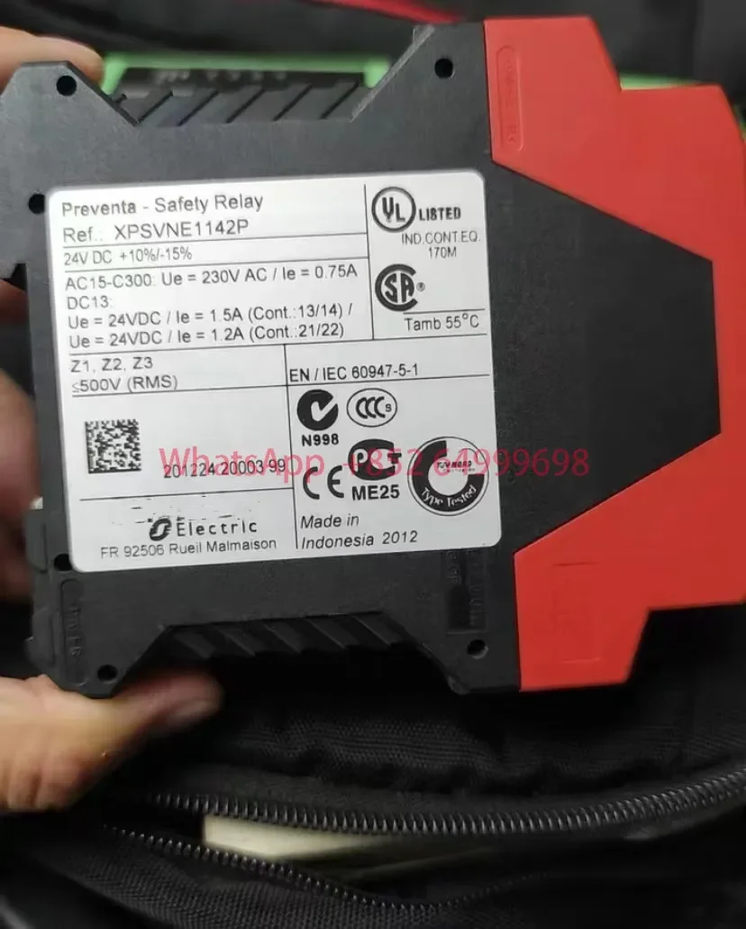 XPSVNE1142P Brand new safety relays
XPSVNE1142P Brand new safety relays