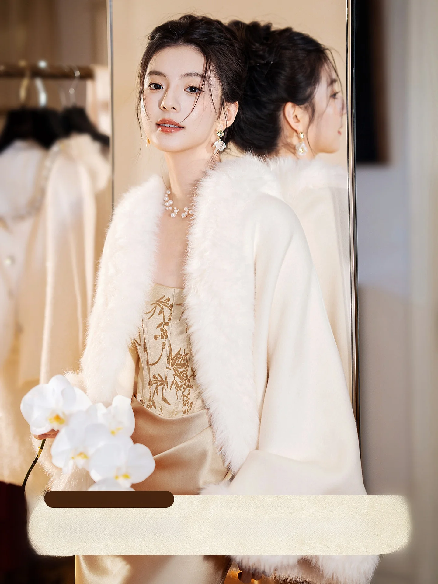 Elegant White Woolen Fur Coat for Women Wedding Engagement Outerwear Shawl Long Sleeve Mid-Length French Style Standard Fit
Elegant White Woolen Fur Coat for Women Wedding Engagement Outerwear Shawl Long Sleeve Mid-Length French Style Standard Fit