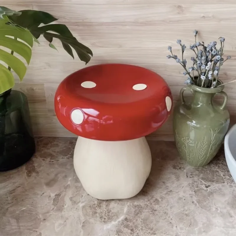 Красная подставка для обуви, маленький кофейный столик из стекловолокна, милый мультяшный короткий стул
Красная подставка для обуви, маленький кофейный столик из стекловолокна, милый мультяшный короткий стул
