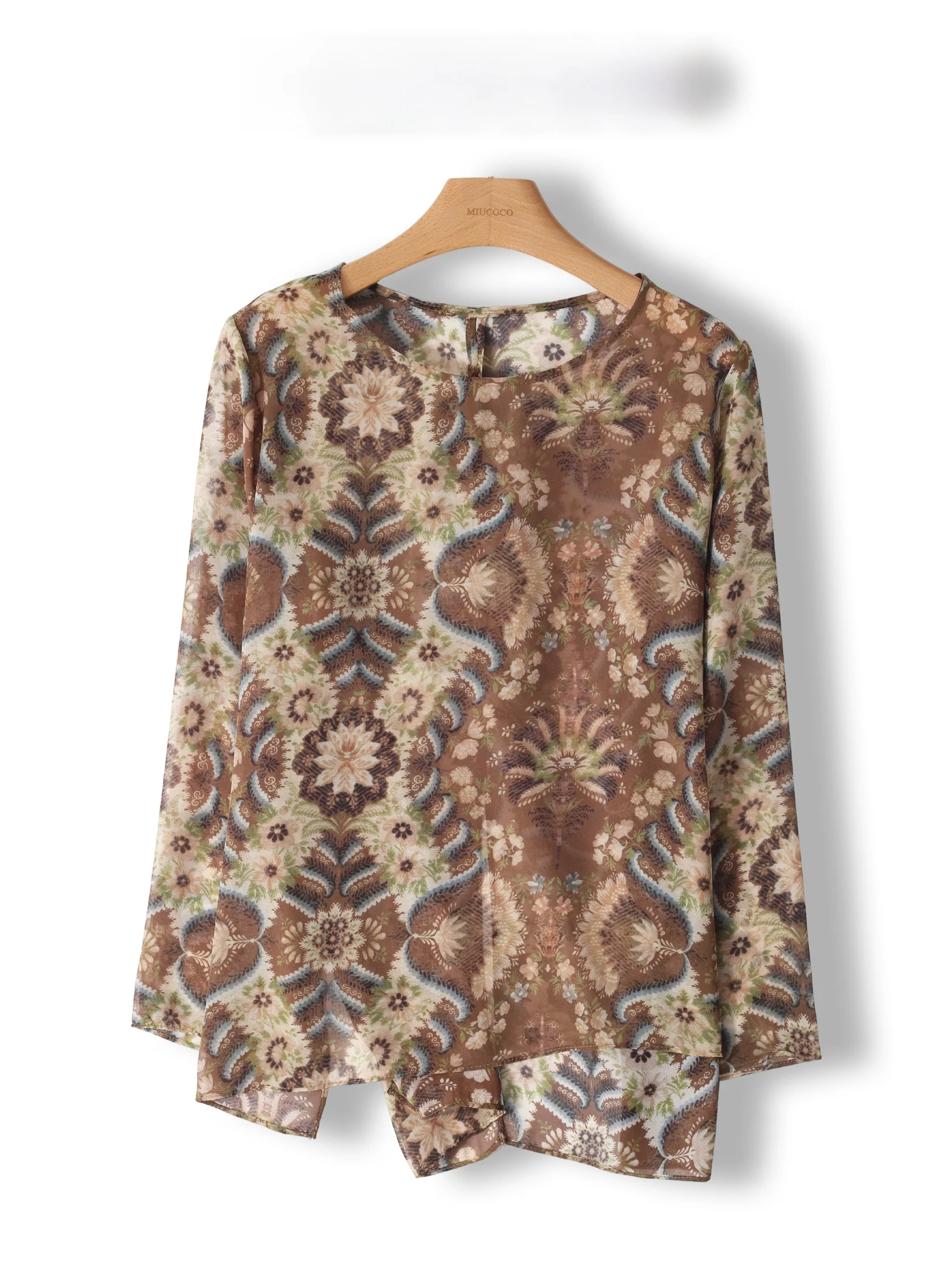 Summer Vintage Style Long Sleeve Sun Protection Georgette Chiffon Women's Top Cool Lightweight Holiday Travel Outfit
Summer Vintage Style Long Sleeve Sun Protection Georgette Chiffon Women's Top Cool Lightweight Holiday Travel Outfit