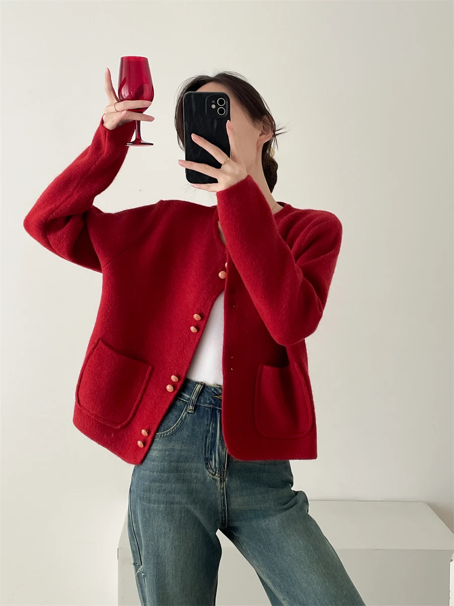 Yuezhiya вязаный красный свитер Jaet женский повседневный свободный крой длинный све круглый Ne ort Sle зимняя модная верхняя одежда
Yuezhiya вязаный красный свитер Jaet женский повседневный свободный крой длинный све круглый Ne ort Sle зимняя модная верхняя одежда