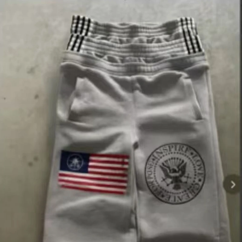 Мужские шорты с принтом американского флага в стиле хип-хоп, модные черные спортивные шорты большого размера 2025 года с логотипом орла, уличная мода, повседневные штаны
Мужские шорты с принтом американского флага в стиле хип-хоп, модные черные спортивные шорты большого размера 2025 года с логотипом орла, уличная мода, повседневные штаны