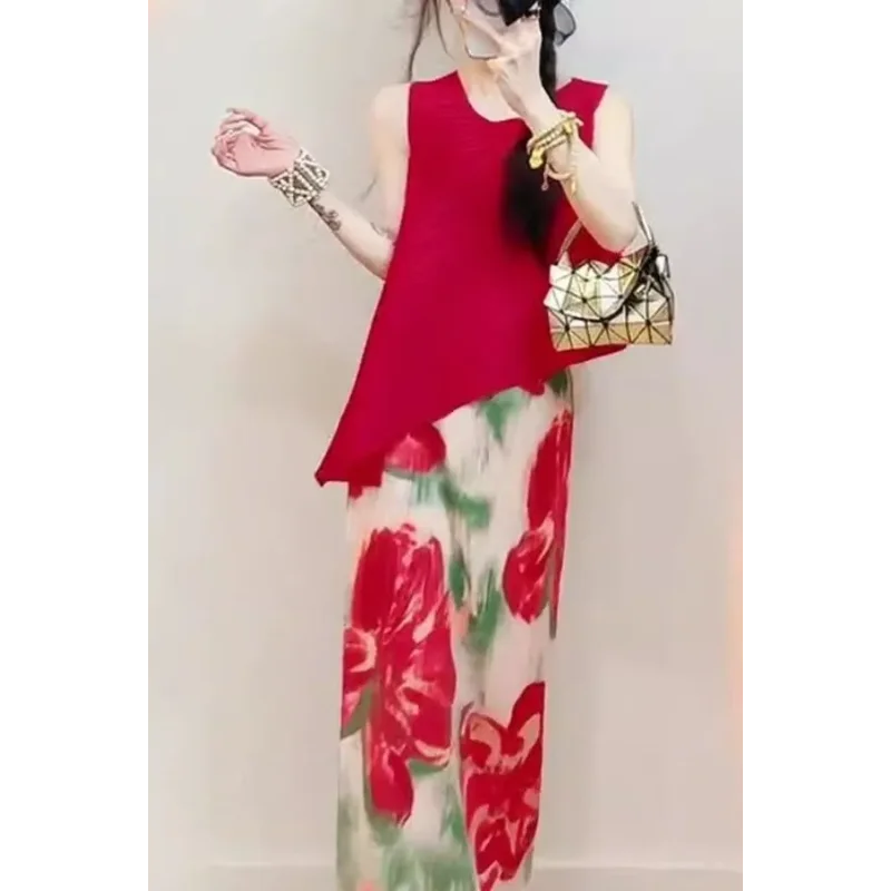 Women's New Patchwork Pullover Round Neck Sleeveless Top Printed Skirt Pleated Suit
Women's New Patchwork Pullover Round Neck Sleeveless Top Printed Skirt Pleated Suit