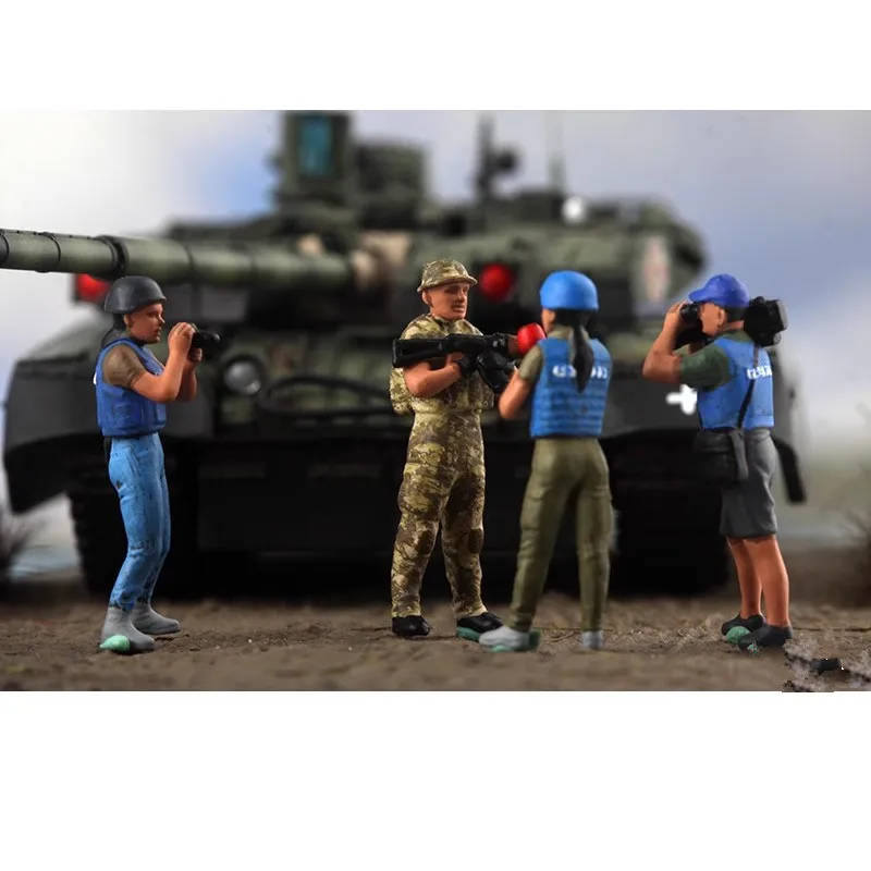 Масштаб 1/72, украинский журналист, команда интервью, 4 шт., солдаты, фигурки, модель, сделай сам, сцены, аксессуары, коллекция, демонстрационные фанаты
Масштаб 1/72, украинский журналист, команда интервью, 4 шт., солдаты, фигурки, модель, сделай сам, сцены, аксессуары, коллекция, демонстрационные фанаты