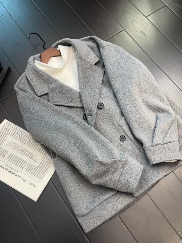 Корейское шерстяное пальто с двойной пуговицей, мужское зимнее пальто на подкладке из альпаки, бархатное пальто, элитное пальто
Корейское шерстяное пальто с двойной пуговицей, мужское зимнее пальто на подкладке из альпаки, бархатное пальто, элитное пальто