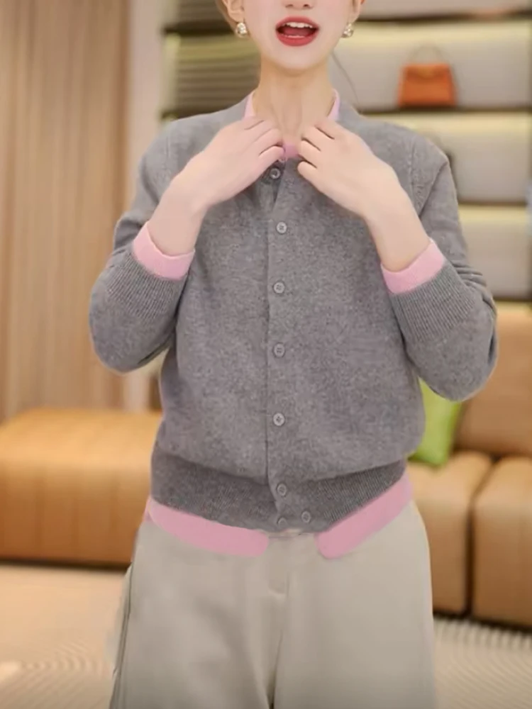 Модный женский кардиган с длинными рукавами и вязаным узором в корейском стиле, для повседневной носки, в стиле Poem Art Lin
Модный женский кардиган с длинными рукавами и вязаным узором в корейском стиле, для повседневной носки, в стиле Poem Art Lin