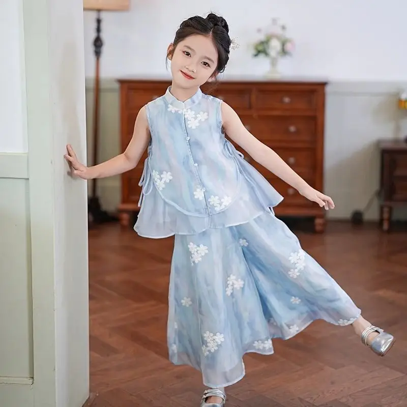 Summer New Girls' Set with Embroidered Flower Top and Wide Leg Pants
Summer New Girls' Set with Embroidered Flower Top and Wide Leg Pants