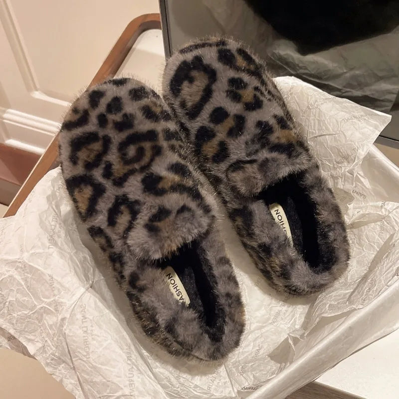 Winter New Flat Cotton Boots Women's Round Head Deep Mouth Leopard Soft Sole Anti-slip Wear Comfortable Low-top Plush Shoes
Winter New Flat Cotton Boots Women's Round Head Deep Mouth Leopard Soft Sole Anti-slip Wear Comfortable Low-top Plush Shoes