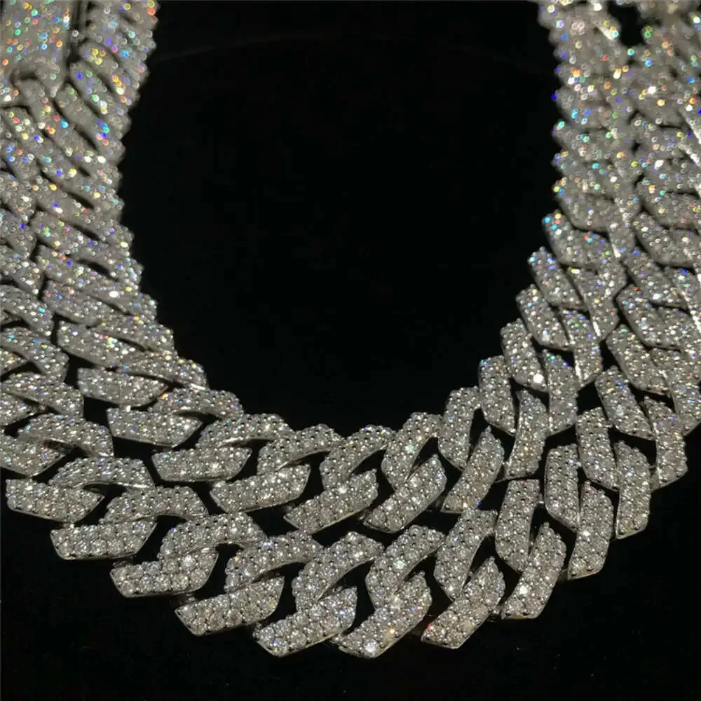 15 мм стерлингового серебра Iced Out хип-хоп муассанит ювелирные изделия кубинское ожерелье с длинной застежкой блестящие бриллианты мужские ювелирные изделия кубинская цепочка
15 мм стерлингового серебра Iced Out хип-хоп муассанит ювелирные изделия кубинское ожерелье с длинной застежкой блестящие бриллианты мужские ювелирные изделия кубинская цепочка