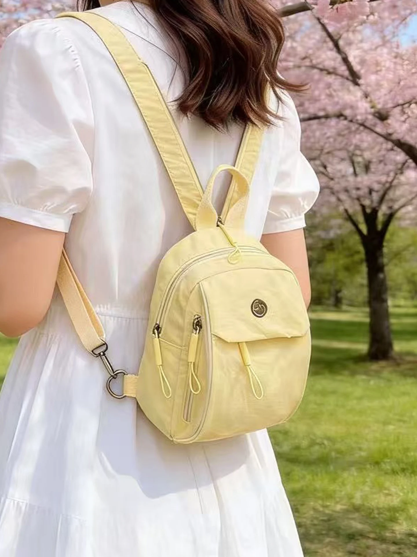 Nylon Fabric Lightweight Spring Outing Women's Backpack Casual Versatile Travel Bag Soft Handle Zipper Closure Mild Waterproof
Nylon Fabric Lightweight Spring Outing Women's Backpack Casual Versatile Travel Bag Soft Handle Zipper Closure Mild Waterproof