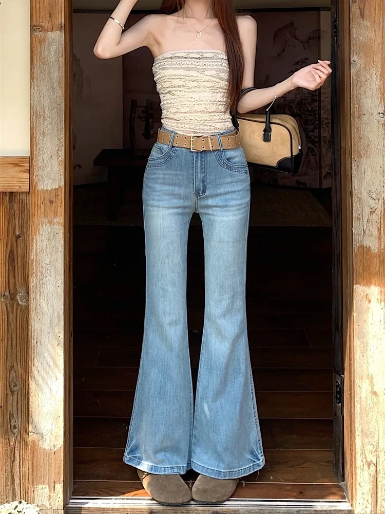 Blue High Waist Embroidered Jeans Women's Summer New Style Korean Versatile Micro Flared Pants High Waist Slimming Jeans
Blue High Waist Embroidered Jeans Women's Summer New Style Korean Versatile Micro Flared Pants High Waist Slimming Jeans
