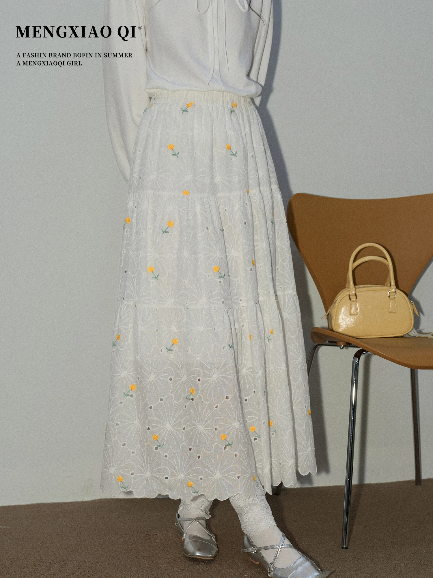 Meng Xiaoqi Early Spring Pure White Floral Hollow out Long A-Line Skirt Women's Forest System High Waist f Body Skirt
Meng Xiaoqi Early Spring Pure White Floral Hollow out Long A-Line Skirt Women's Forest System High Waist f Body Skirt