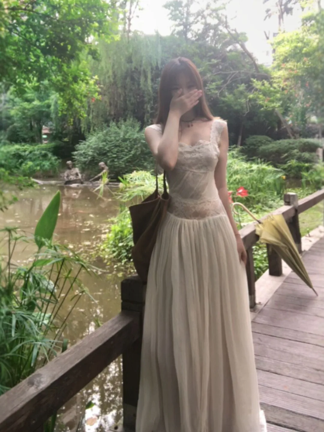 Gentle Wind Unique Slimming Halter Dress Design Sensation Small Audience Summer 2026 Cotton High Waist Backless Women's Dress
Gentle Wind Unique Slimming Halter Dress Design Sensation Small Audience Summer 2026 Cotton High Waist Backless Women's Dress