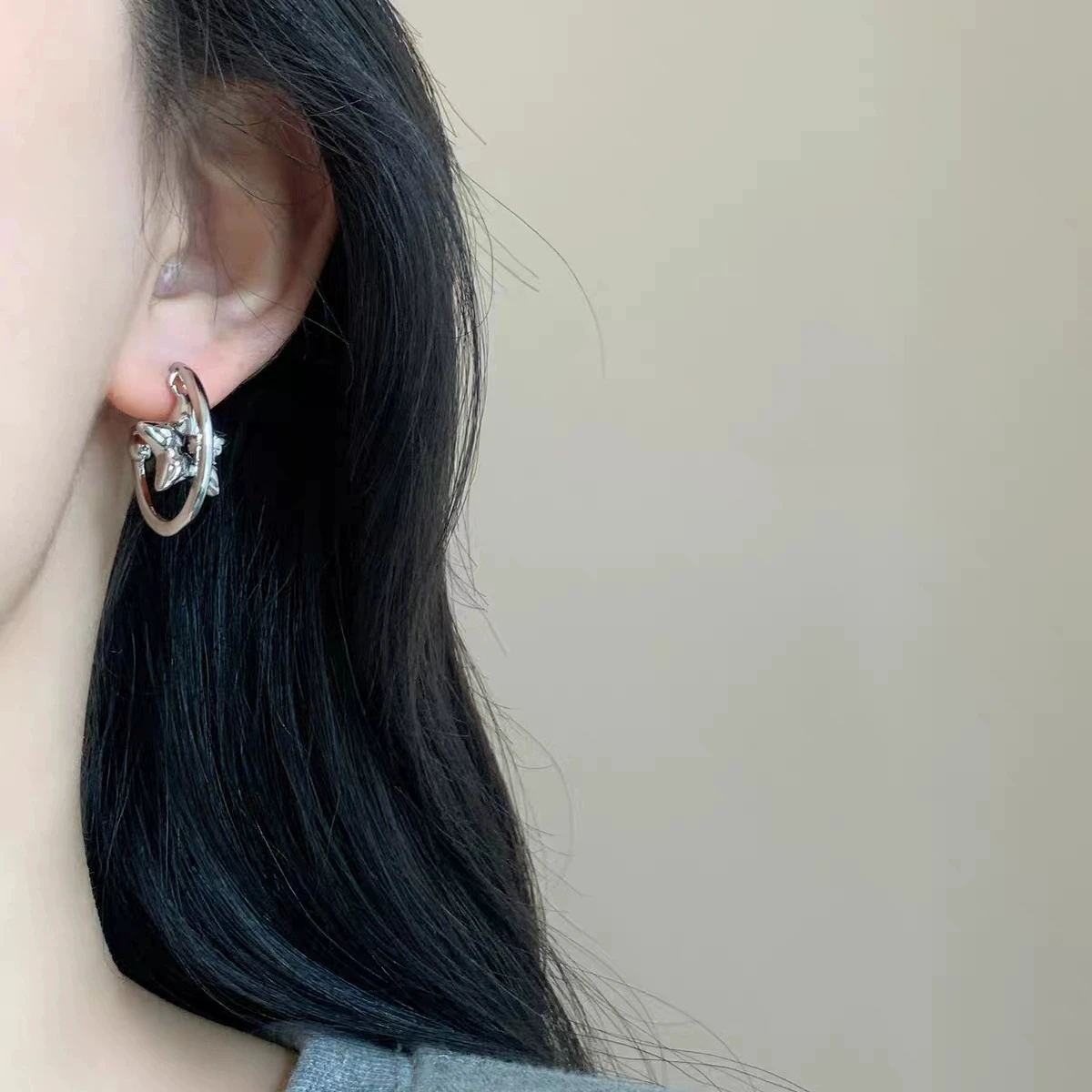 Unique Elegant C-shaped Star Stud Piercing Earrings For Women French Fashion New Jewelry Gift Party Glamorous сережки
Unique Elegant C-shaped Star Stud Piercing Earrings For Women French Fashion New Jewelry Gift Party Glamorous сережки