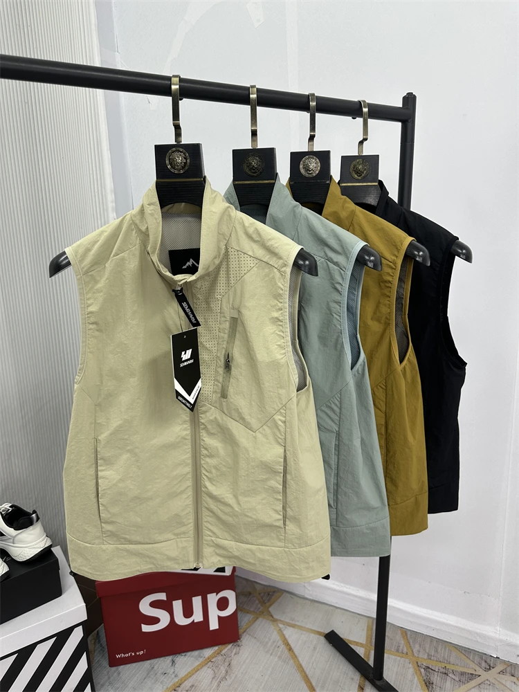 Легкий дышащий водонепроницаемый жилет для активного отдыха с воротником-стойкой для мужчин, для походов и альпинизма, модный
Легкий дышащий водонепроницаемый жилет для активного отдыха с воротником-стойкой для мужчин, для походов и альпинизма, модный