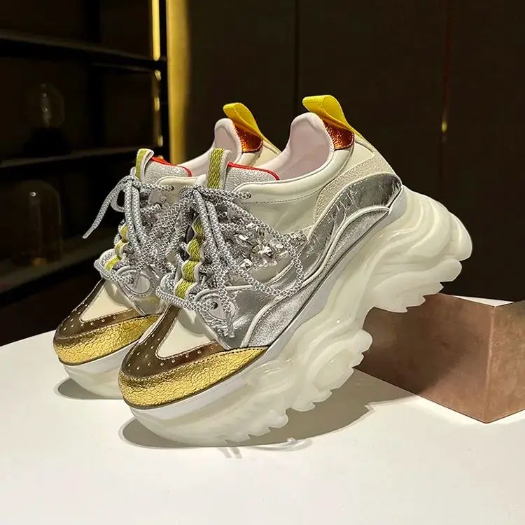 Luxury Designer Brand Women Casual Shoes Crystal High Heels Spring Chunky Sneakers Platforms Height Increase 8cm Fashion Design
Luxury Designer Brand Women Casual Shoes Crystal High Heels Spring Chunky Sneakers Platforms Height Increase 8cm Fashion Design