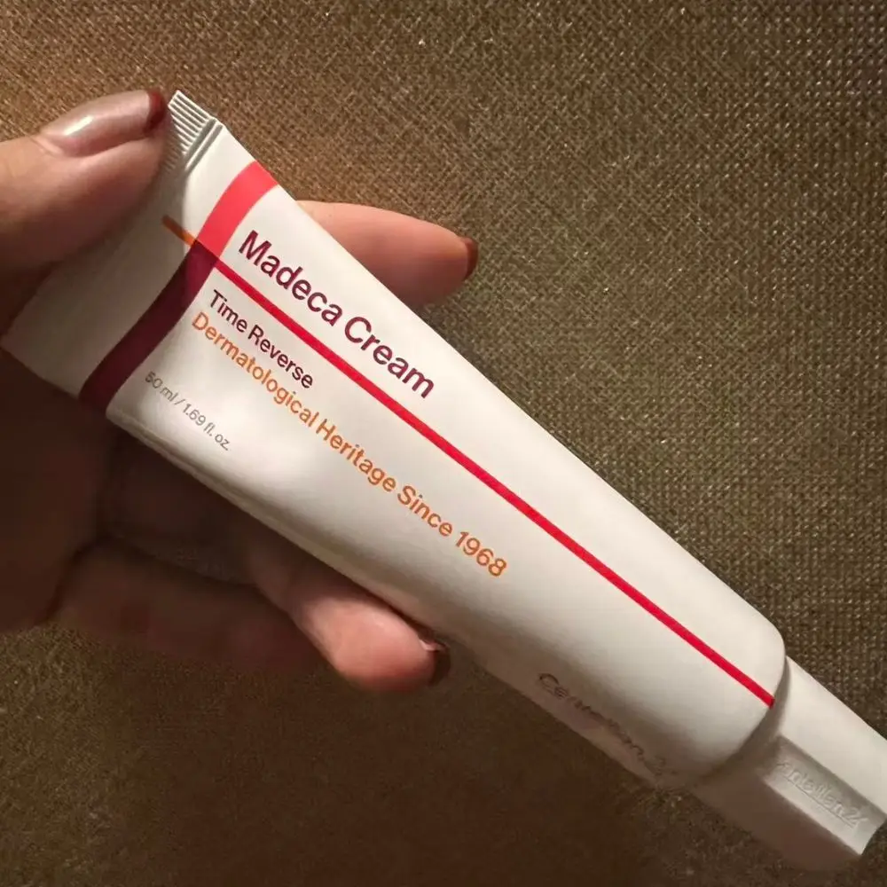 50ml Korean Centella Asiatica Face Repair Cream Restoring Skin Smoothness Elasticity Nourish Improving Dry Rough Dull Skin Care
50ml Korean Centella Asiatica Face Repair Cream Restoring Skin Smoothness Elasticity Nourish Improving Dry Rough Dull Skin Care