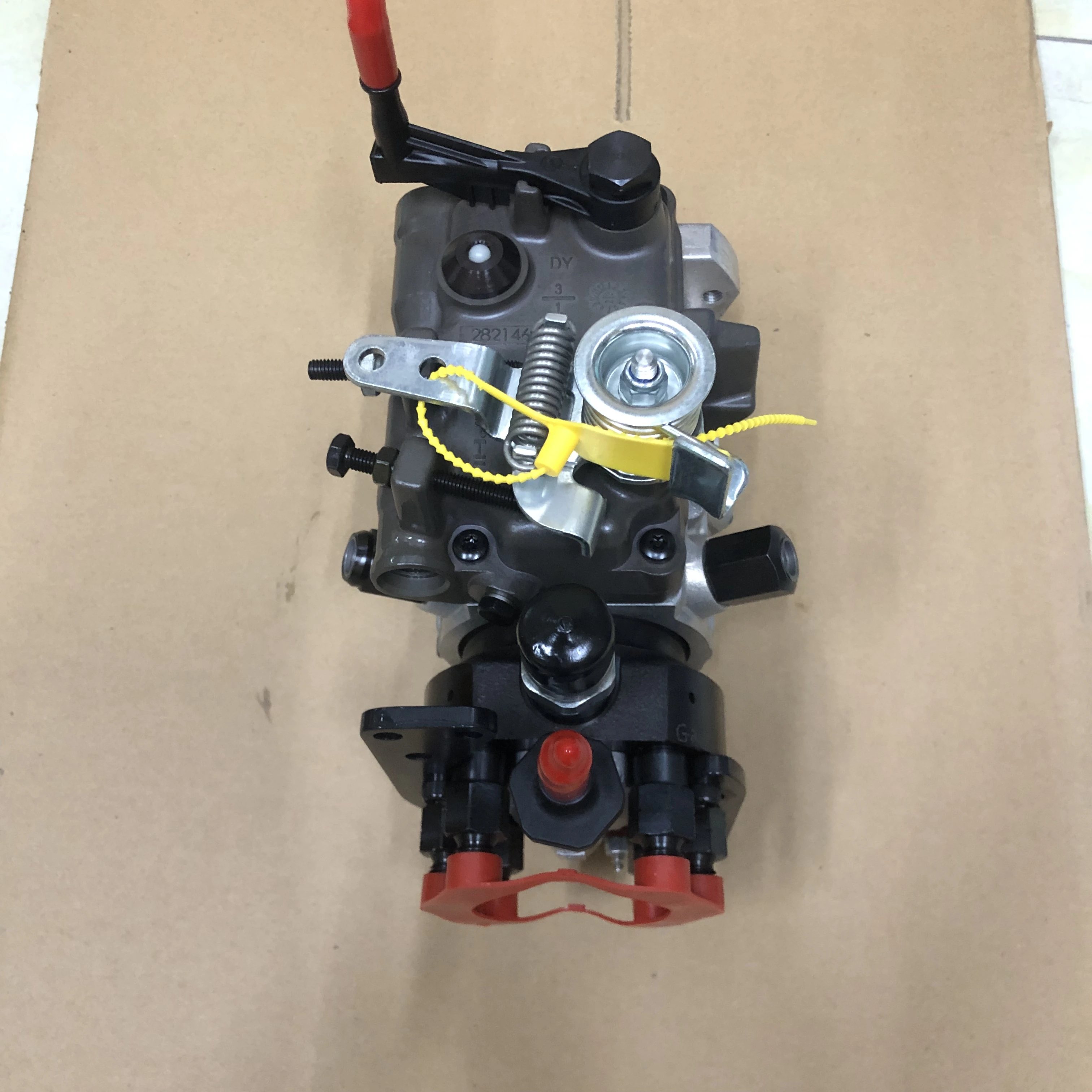 Original Fuel Pump 398-1498 3981498 9521A031H Pump 4631678 463-1678 for Excavator E320D2 C7.1
Original Fuel Pump 398-1498 3981498 9521A031H Pump 4631678 463-1678 for Excavator E320D2 C7.1