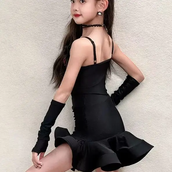 Children's Latin dance costume new style girls' summer practice outfit for dance highend Latin danceperformanceand dance costume
Children's Latin dance costume new style girls' summer practice outfit for dance highend Latin danceperformanceand dance costume