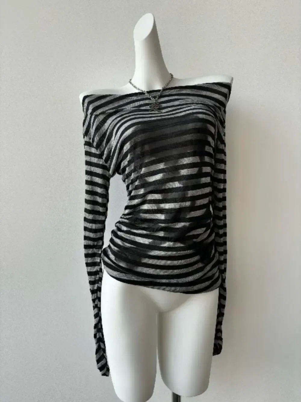 Japan Femme Slash Neck Long Sleeve Top Stripe Harajuku Commuter Slim Clothing Fairycore Skeleton Goth E-Girls T-shirt
Japan Femme Slash Neck Long Sleeve Top Stripe Harajuku Commuter Slim Clothing Fairycore Skeleton Goth E-Girls T-shirt