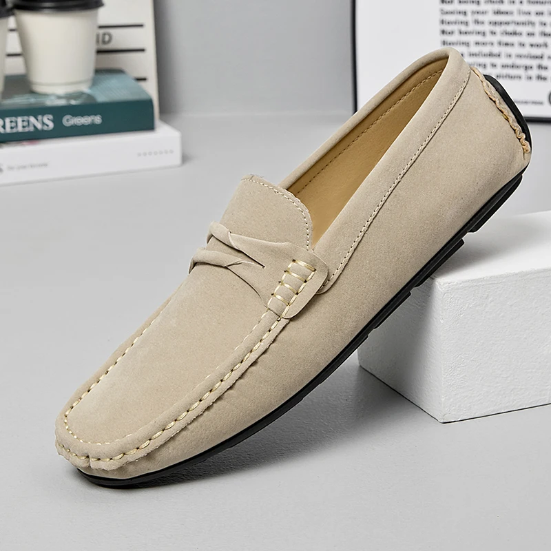 Spring New Men's Suede Round Toe Bean Shoes Korean Version Trendy Men's Hand Sewn Fashion Versatile One Foot Loafers Lazy Shoes
Spring New Men's Suede Round Toe Bean Shoes Korean Version Trendy Men's Hand Sewn Fashion Versatile One Foot Loafers Lazy Shoes