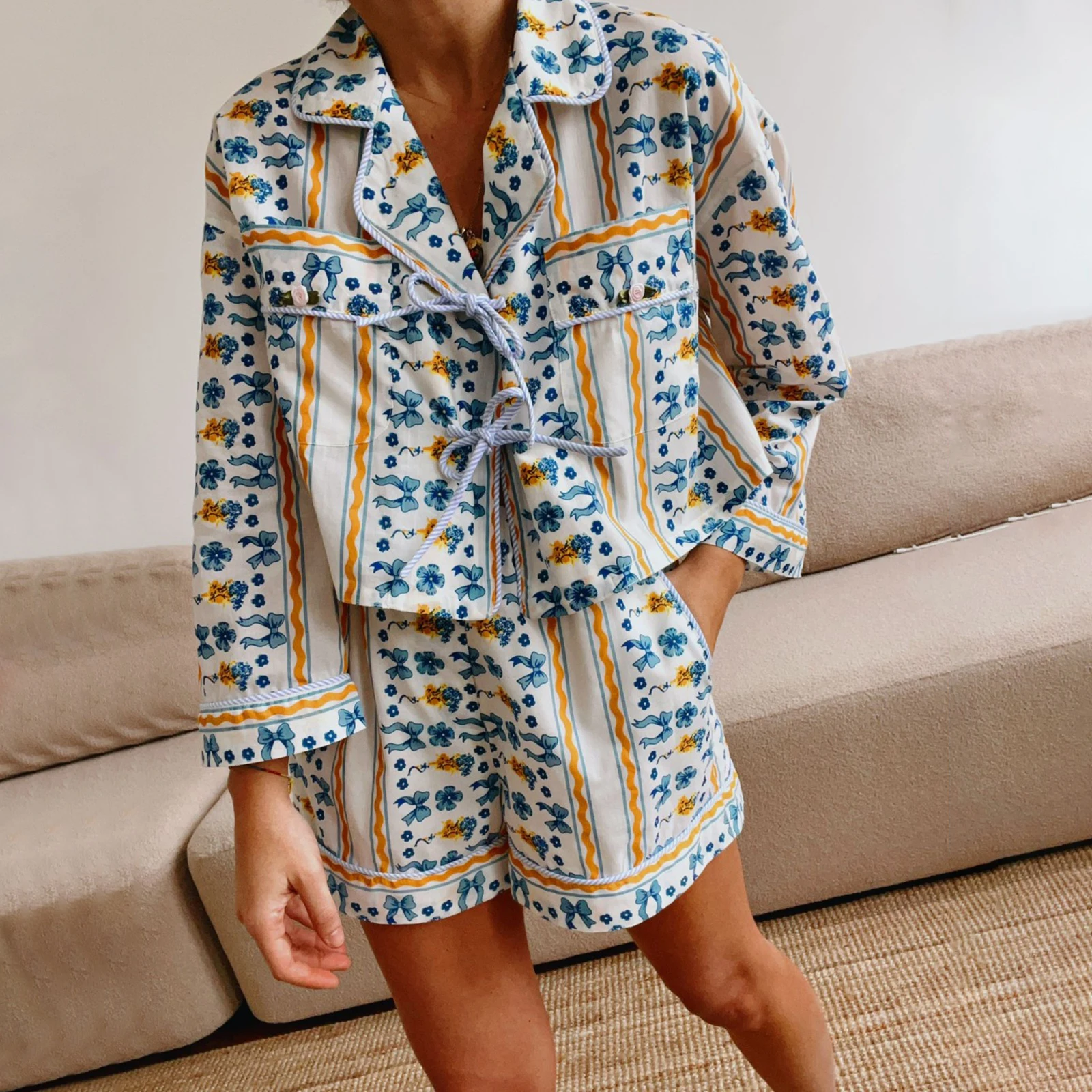 Outfit Sets for Women y2k Clothes Floral/Stripe Print Lapel Collar Long Sleeve Shirt and High Waist Shorts Streetwear
Outfit Sets for Women y2k Clothes Floral/Stripe Print Lapel Collar Long Sleeve Shirt and High Waist Shorts Streetwear