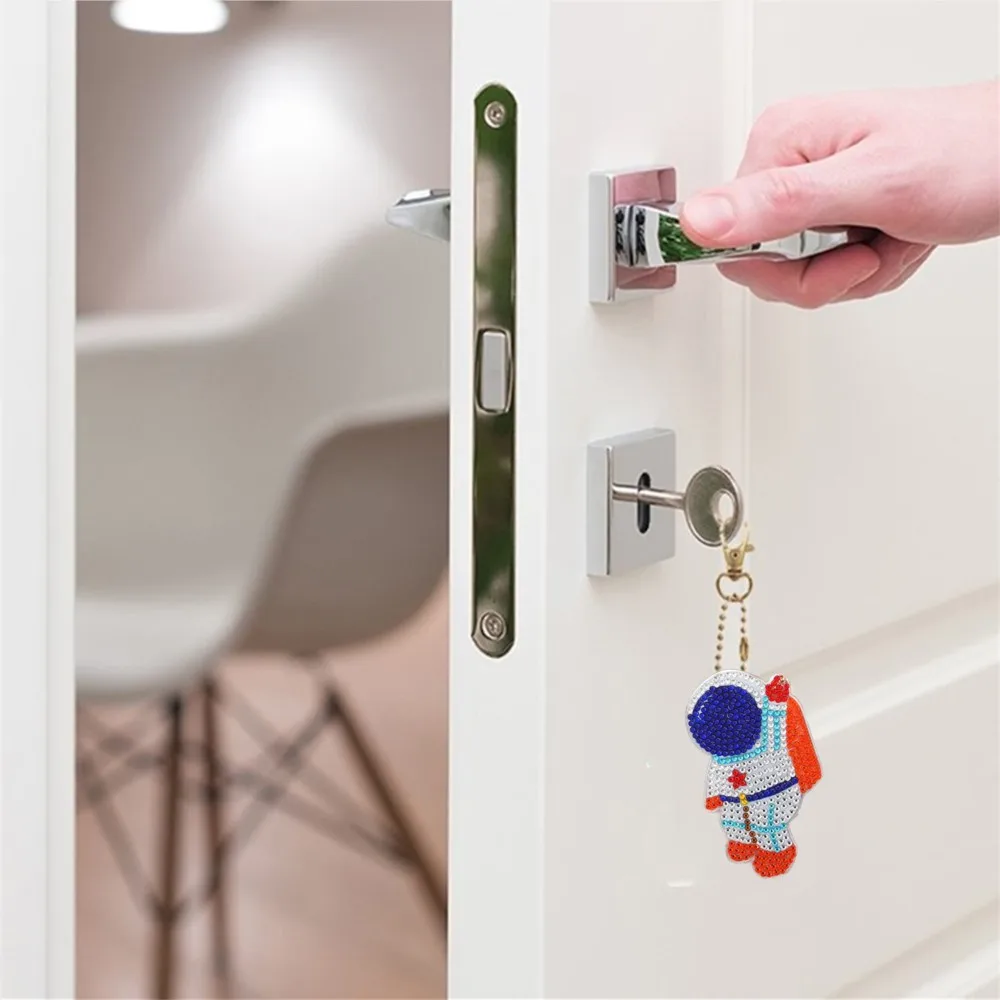 Cartoon Astronaut DIY Diamond Painting Keyring Mosaic Cross Stitch Bag Pendant Birthday Gift Diamond Keychain Material Pack
Cartoon Astronaut DIY Diamond Painting Keyring Mosaic Cross Stitch Bag Pendant Birthday Gift Diamond Keychain Material Pack