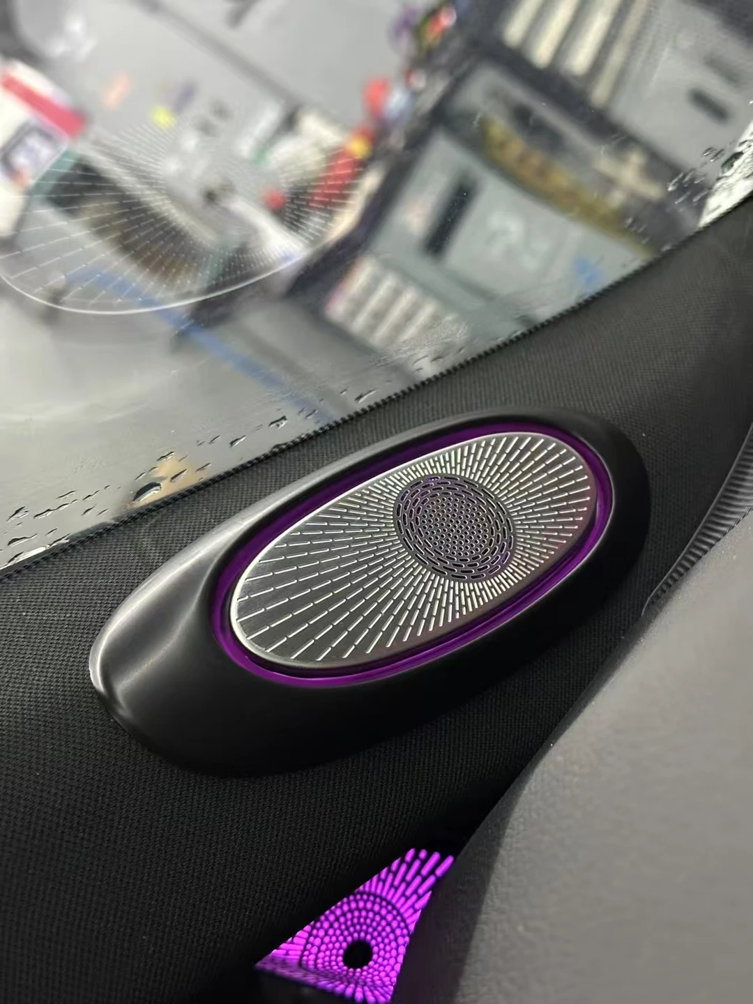 Для Camry 9-го поколения с низкой конфигурацией и модернизированным аудиодинамиком высокой конфигурации. Аксессуар для динамического аудиоцентра 4D. 
Для Camry 9-го поколения с низкой конфигурацией и модернизированным аудиодинамиком высокой конфигурации. Аксессуар для динамического аудиоцентра 4D.