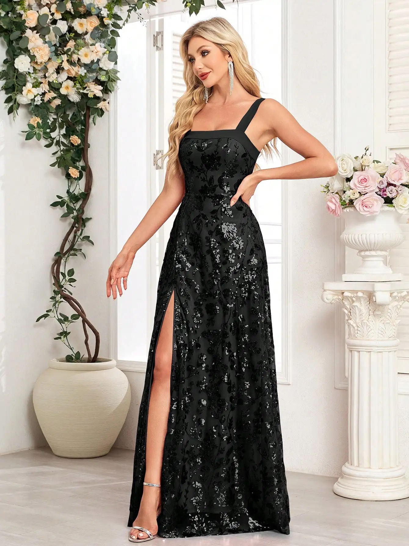 Sleeveless Black Embroidered Floral Sequins High Slit Evening Dress For Prom Wedding Guest
Sleeveless Black Embroidered Floral Sequins High Slit Evening Dress For Prom Wedding Guest