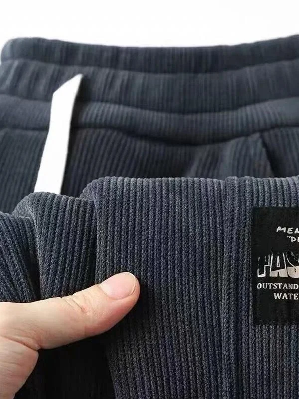 Men's Casual Fce Lined Corduroy Nine-Piece Pants Autumn Winter Versatile Loose Fit Low Waist Youthful Sle Elastic Waist
Men's Casual Fce Lined Corduroy Nine-Piece Pants Autumn Winter Versatile Loose Fit Low Waist Youthful Sle Elastic Waist