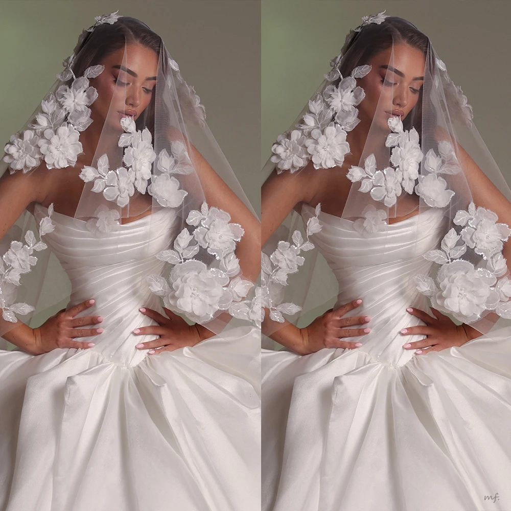 Gorgeous Wedding Veil For Women 3D Floral Flowers Pearls Special Cut Royal Bridal Veil Wedding Accessories Customized
Gorgeous Wedding Veil For Women 3D Floral Flowers Pearls Special Cut Royal Bridal Veil Wedding Accessories Customized