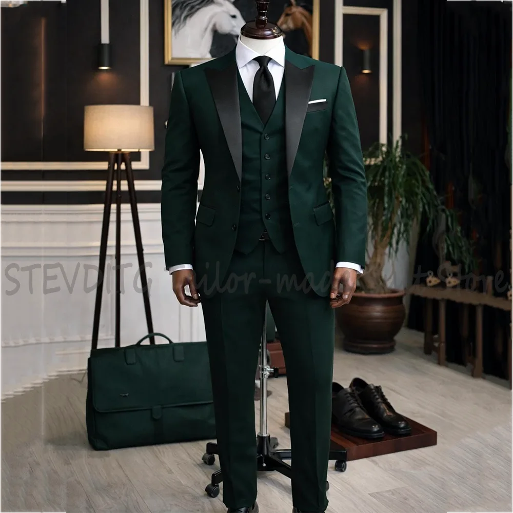 Classic Three Piece Set Men Suits Peaked Lapel Slim Fit Jacket Vest Pants High Quality Male Clothing Wedding Party Formal Wear
Classic Three Piece Set Men Suits Peaked Lapel Slim Fit Jacket Vest Pants High Quality Male Clothing Wedding Party Formal Wear