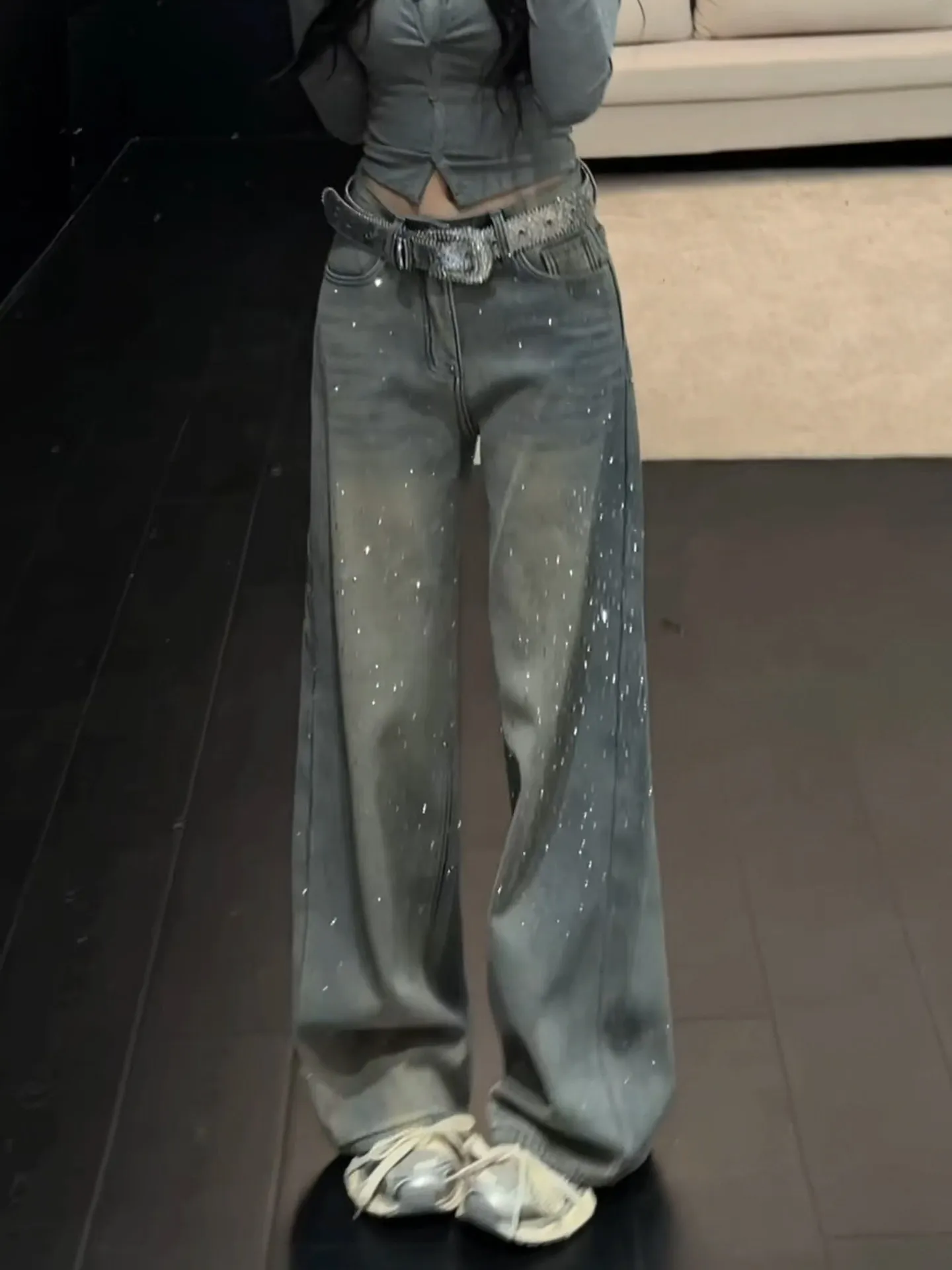 American Style Wide Leg Jeans Women's Spring 2026 New Fashion Loose Straight Floor-Length Pants Star River Diamond Decorated
American Style Wide Leg Jeans Women's Spring 2026 New Fashion Loose Straight Floor-Length Pants Star River Diamond Decorated
