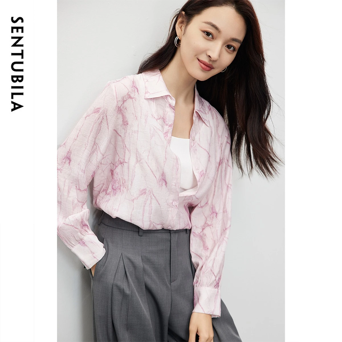SENTUBILA Printed Polo Collar Button Up Shirts & Blouses 2025 Spring Summer Simple Casual Shirt Tops Women Clothing 151C80079X
SENTUBILA Printed Polo Collar Button Up Shirts & Blouses 2025 Spring Summer Simple Casual Shirt Tops Women Clothing 151C80079X