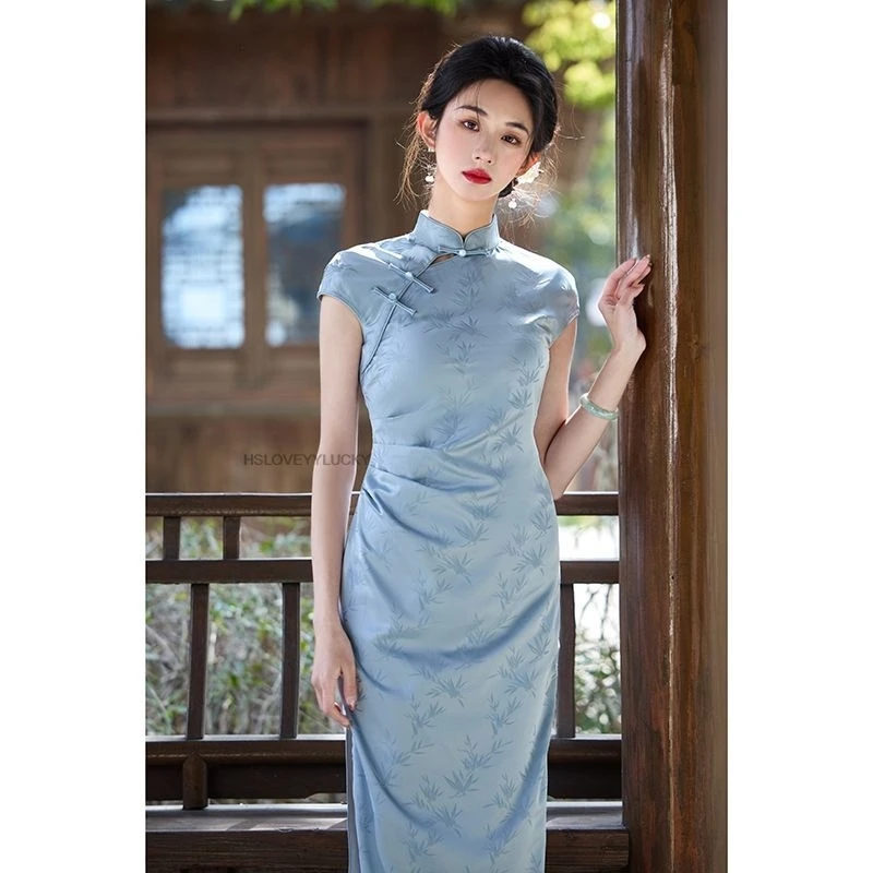 Spring/Summer New Blue Printed Cheongsam Dress Short Sleeve Long Improved Girl Double Layer Qipao Blue Cheongsam Dress
Spring/Summer New Blue Printed Cheongsam Dress Short Sleeve Long Improved Girl Double Layer Qipao Blue Cheongsam Dress