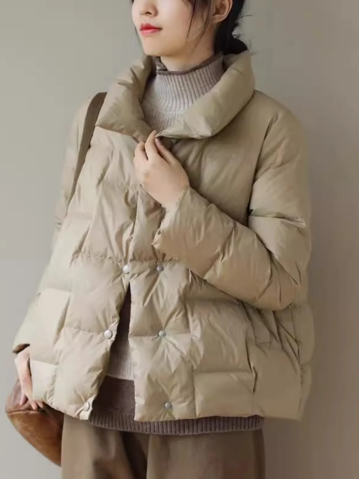 Women's Winter Thickened Loose Cotton Jacket Stand Collar Outerwear Versatile Retro Style Long Sleeve Zipper Closure Coat
Women's Winter Thickened Loose Cotton Jacket Stand Collar Outerwear Versatile Retro Style Long Sleeve Zipper Closure Coat