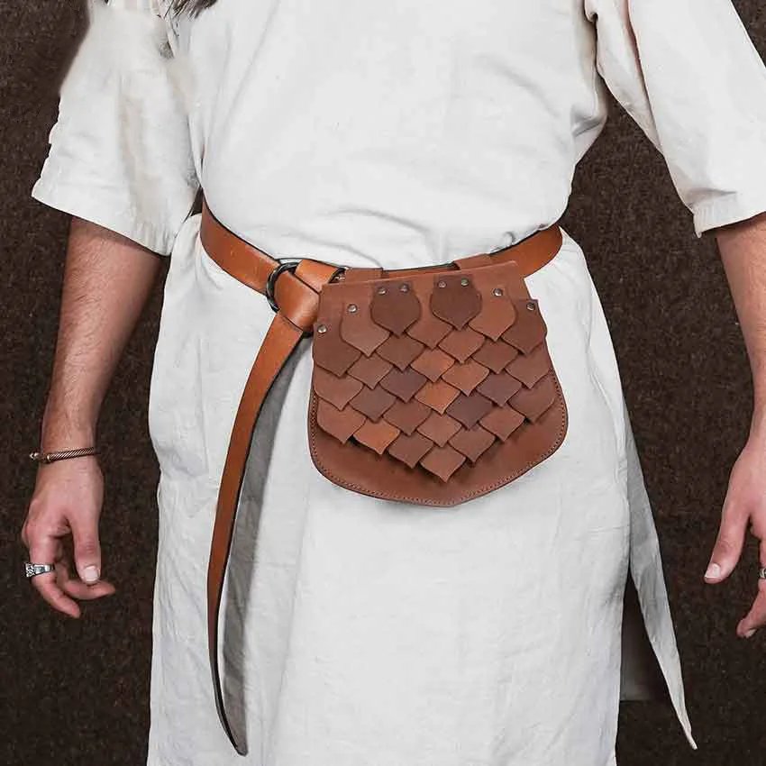 2025 New Viking Medieval Renaissance Style Retro Fashion Brown Fish Scale Texture Crossbody Waist Bag Travel Essential Item
2025 New Viking Medieval Renaissance Style Retro Fashion Brown Fish Scale Texture Crossbody Waist Bag Travel Essential Item