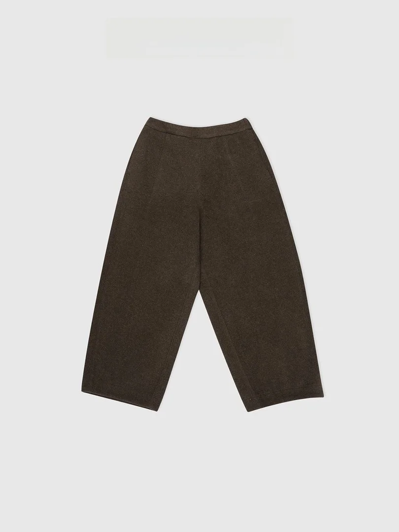 Повседневные широкие брюки Baatone с эластичным поясом из смесовой шерсти альпака, комфортные, BFF2BI526QK, женская модная зимняя коллекция
Повседневные широкие брюки Baatone с эластичным поясом из смесовой шерсти альпака, комфортные, BFF2BI526QK, женская модная зимняя коллекция