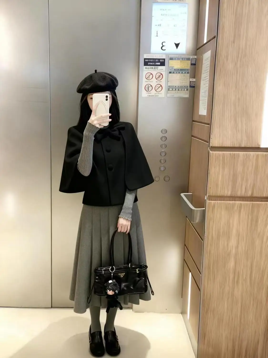 Retro Luxury Woolen Set with Skirt High Waist Midi Dress Women's Base Layer Clothing Fashionable Three-Piece Suit for Autumn
Retro Luxury Woolen Set with Skirt High Waist Midi Dress Women's Base Layer Clothing Fashionable Three-Piece Suit for Autumn