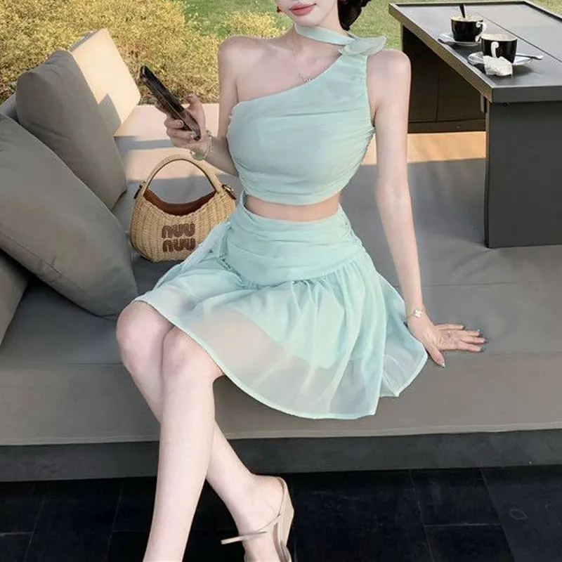 Women Mint Green Asymmetrical Skew Collar Dresses Back Tie Solid Color Summer New Sleeveless Exposed Waist Vacation Mini Dress
Women Mint Green Asymmetrical Skew Collar Dresses Back Tie Solid Color Summer New Sleeveless Exposed Waist Vacation Mini Dress