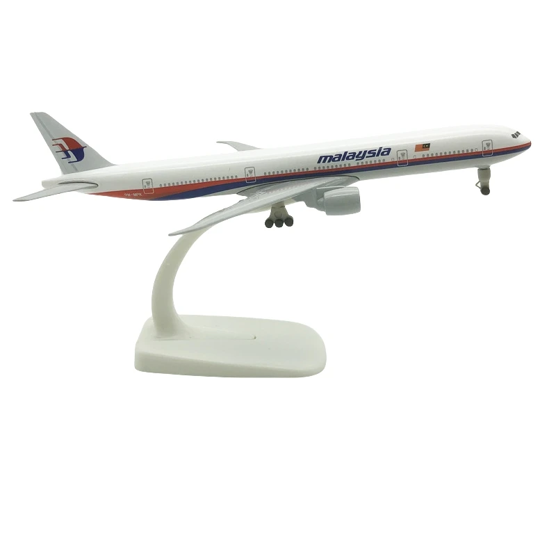 20cm B777 Malaysia Airlines Boeing 777 Aircraft Model Die-casting Alloy Metal Airplane Model Toy With Landing Gear
20cm B777 Malaysia Airlines Boeing 777 Aircraft Model Die-casting Alloy Metal Airplane Model Toy With Landing Gear