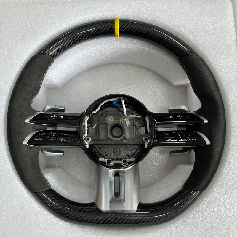 For Mercedes-Benz C-Class (C180/C200/C260/C300/C43/C63) Upgrade Carbon Fiber Steering Wheel
For Mercedes-Benz C-Class (C180/C200/C260/C300/C43/C63) Upgrade Carbon Fiber Steering Wheel