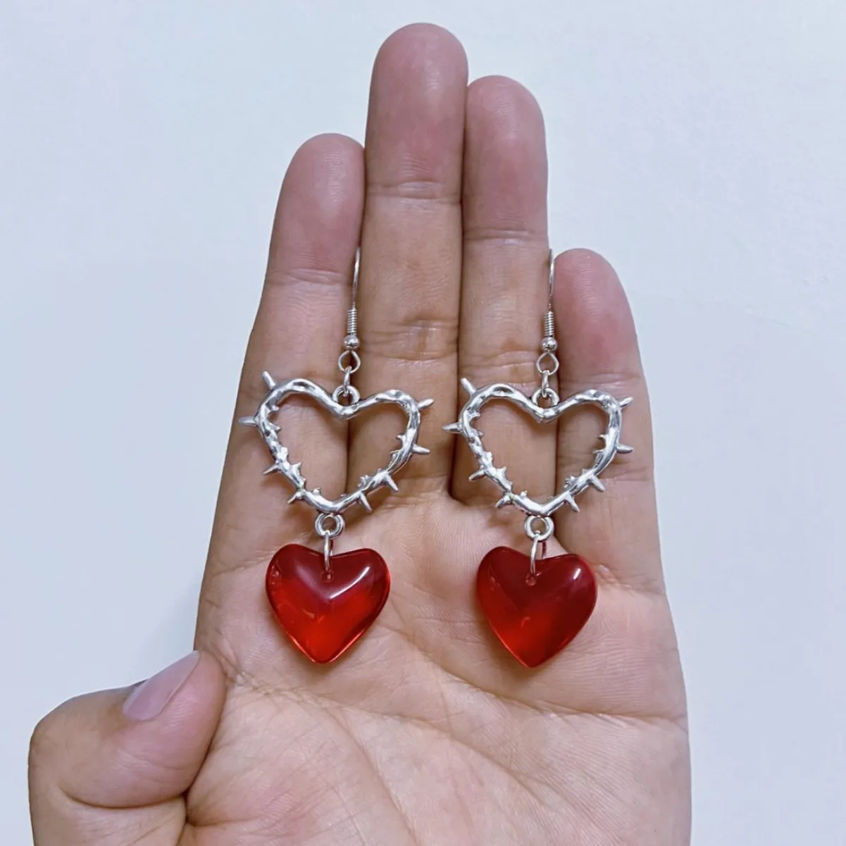 Punk Thorn Heart Earring Women Fashion Korean Y2k Hippie Jewelry Accessories Gift Gothic Thorn Red Glass Heart Pendant Ear Hooks
Punk Thorn Heart Earring Women Fashion Korean Y2k Hippie Jewelry Accessories Gift Gothic Thorn Red Glass Heart Pendant Ear Hooks